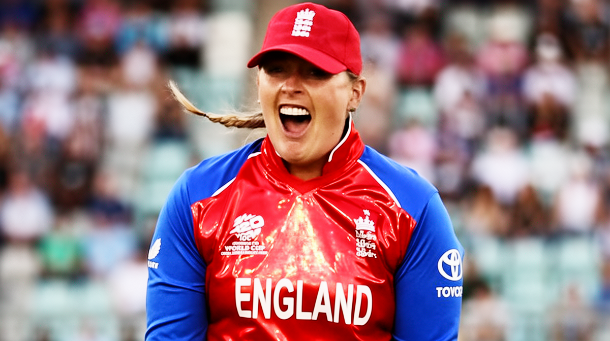 TOP1体育平台 - 女子T20世界杯：英格兰如何靠努力与闪亮外套提升防守 - TOP1体育 相关文章配图
